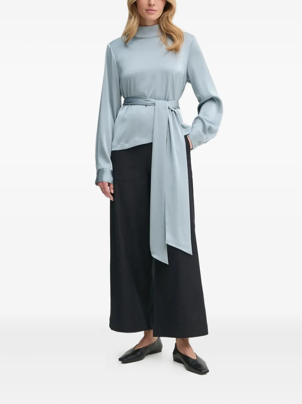 Блузка с высоким воротом и поясом на талии Gestuz, синий
Блузка с высоким воротом и поясом на талии Gestuz, синий