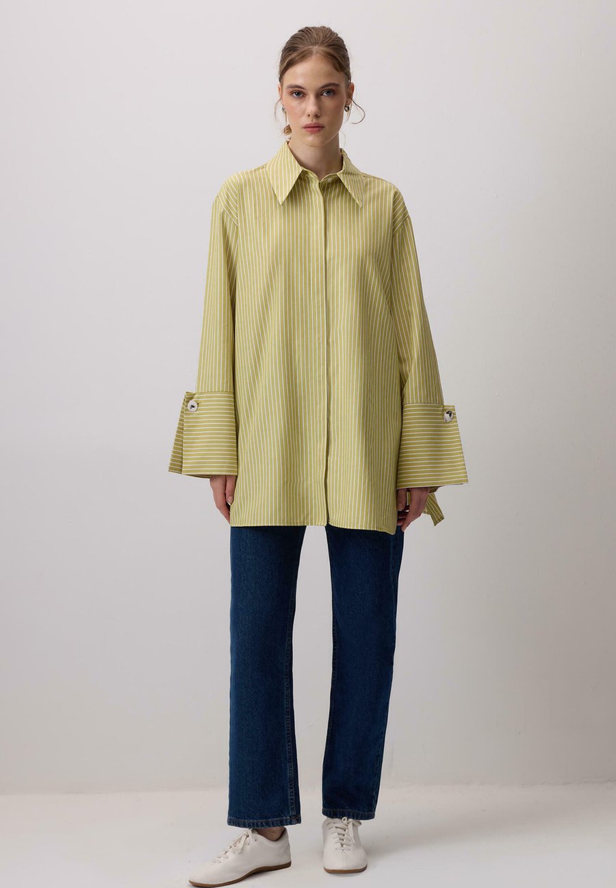 Блуза Touché Privé Button-down blouse, Green/Green
Блуза Touché Privé Button-down blouse, Green/Green
