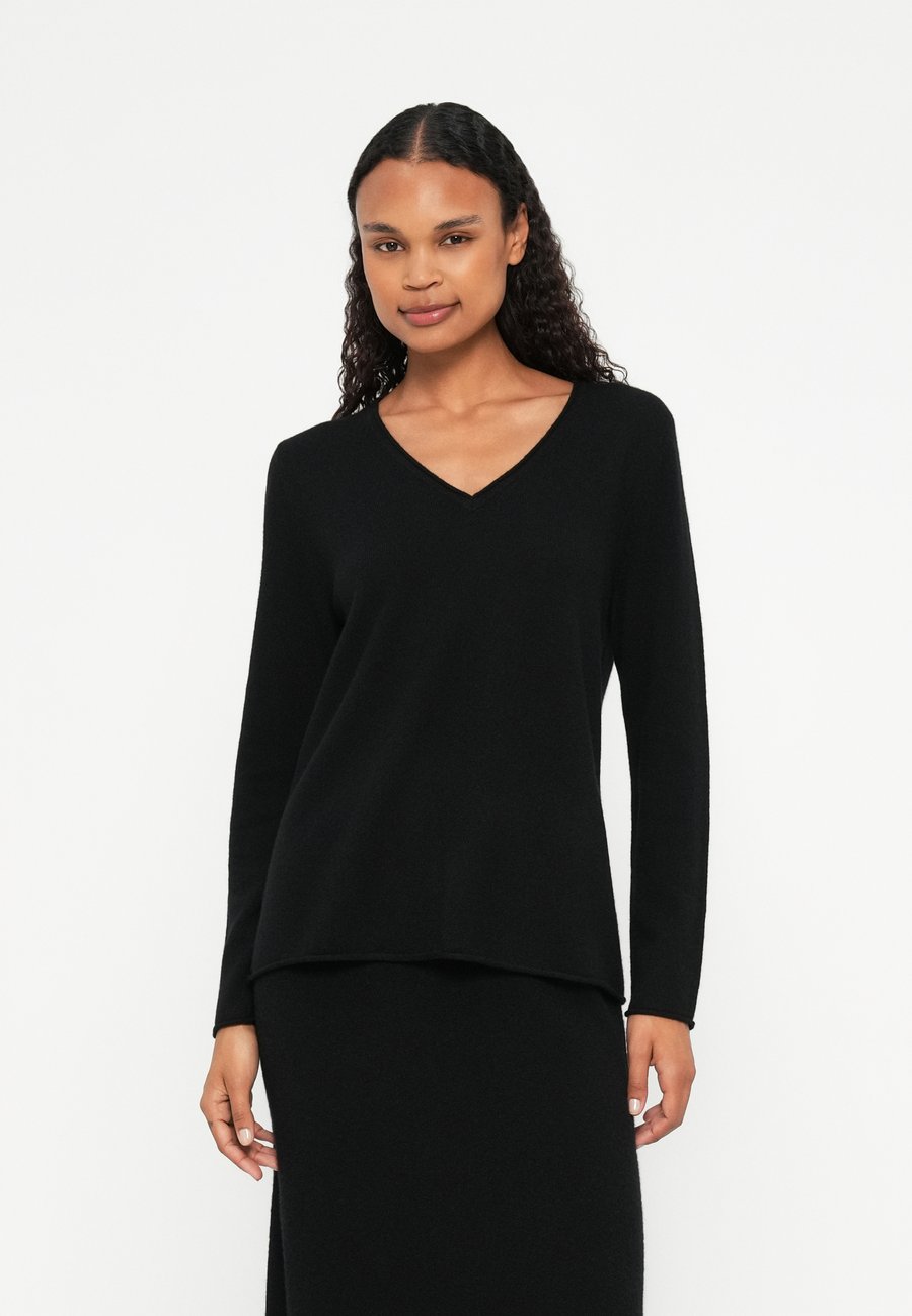 Джемпер FTC Cashmere PULLOVER, Moonless Nights/Black
Джемпер FTC Cashmere PULLOVER, Moonless Nights/Black