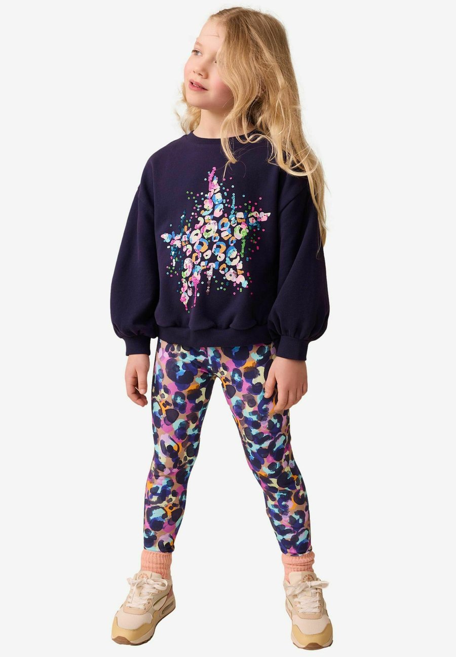 Толстовка Next SET, Navy Sequin Star/Blue
Толстовка Next SET, Navy Sequin Star/Blue