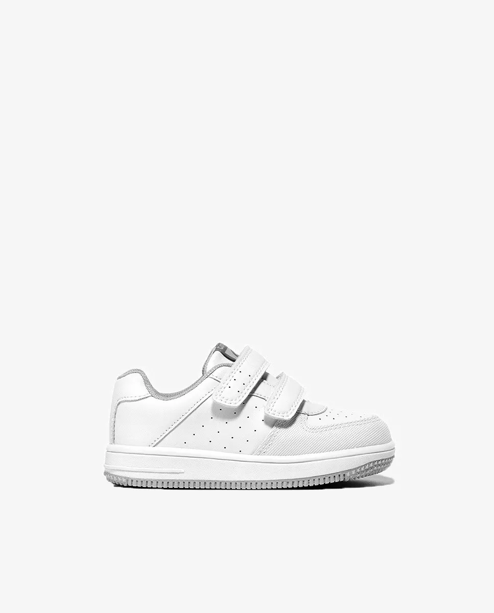 Детские белые низкие кроссовки в форме шлема с двойной клейкой застежкой Conguitos
Детские белые низкие кроссовки в форме шлема с двойной клейкой застежкой Conguitos