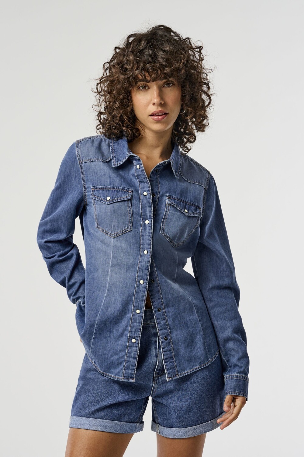 Легкая джинсовая рубашка Only, синий
Легкая джинсовая рубашка Only, синий