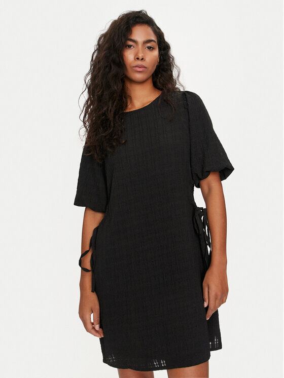 Летнее платье стандартного кроя Noisy May, черный
Летнее платье стандартного кроя Noisy May, черный