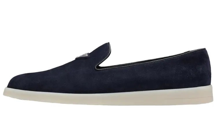 Лоферы мужские Prada Triangle-patch, черный
Лоферы мужские Prada Triangle-patch, черный