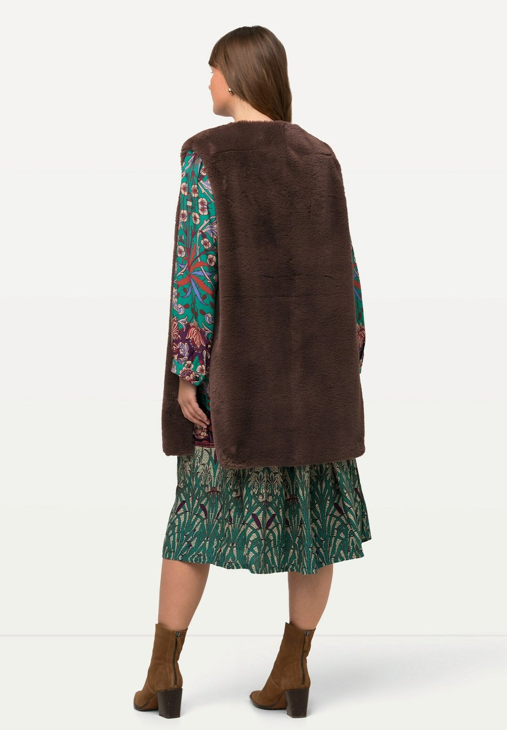 Жилет Ulla Popken, темно-коричневый
Жилет Ulla Popken, темно-коричневый