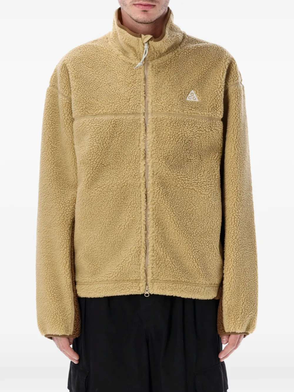 Застёгивающаяся куртка с вышитым логотипом ACG Nike, бежевый
Застёгивающаяся куртка с вышитым логотипом ACG Nike, бежевый