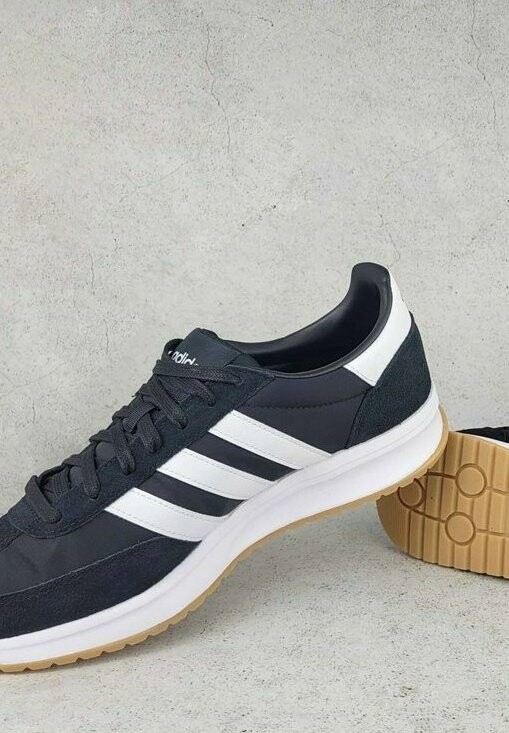Кроссовки RUN adidas, темно-синий
Кроссовки RUN adidas, темно-синий