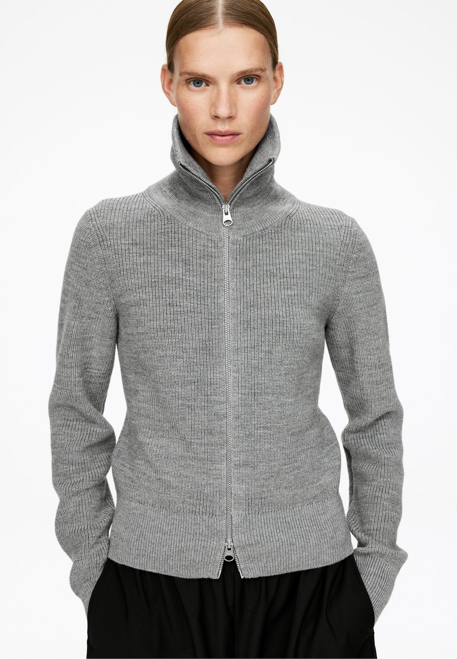 Кардиган ARKET ZIP, Grey
Кардиган ARKET ZIP, Grey