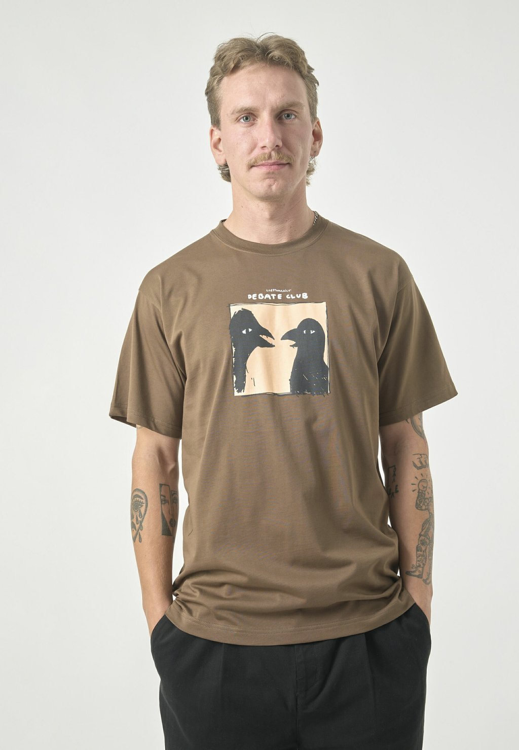 Футболка с принтом Cleptomanicx, коричневый
Футболка с принтом Cleptomanicx, коричневый