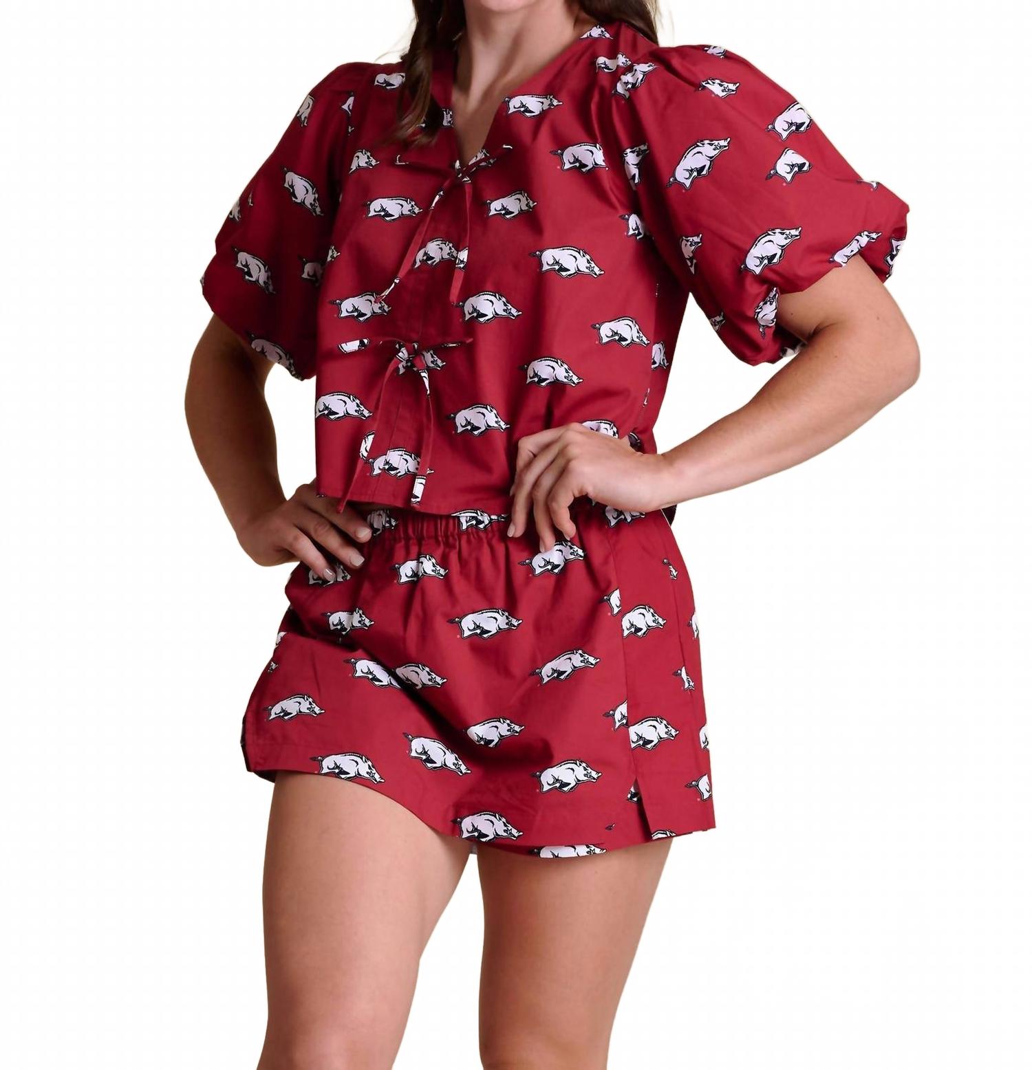 Топ с пышными рукавами и завязками для игрового дня в Арканзасе STEWART SIMMONS, arkansas
Топ с пышными рукавами и завязками для игрового дня в Арканзасе STEWART SIMMONS, arkansas