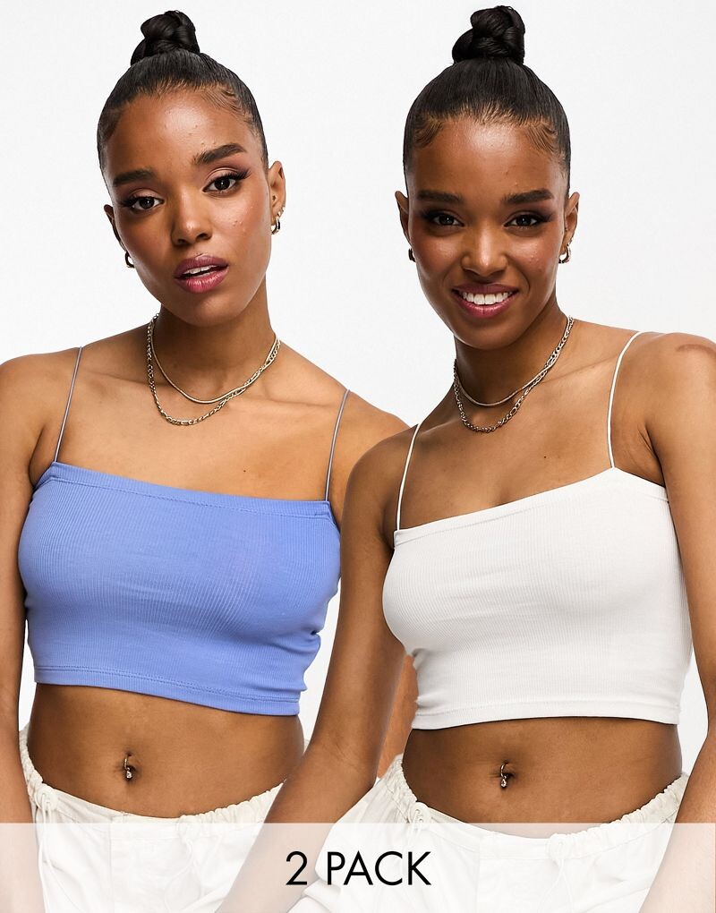 Комплект из двух укороченных топов в рубчик Pull&Bear белого и бензиново-синего цветов
Комплект из двух укороченных топов в рубчик Pull&Bear белого и бензиново-синего цветов