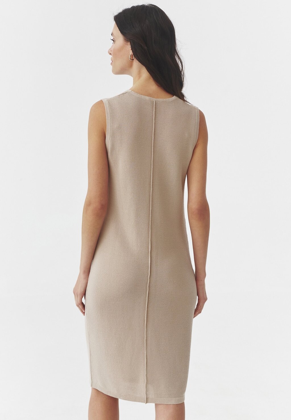 Платье-труба AUDREY TATUUM, бежевый
Платье-труба AUDREY TATUUM, бежевый