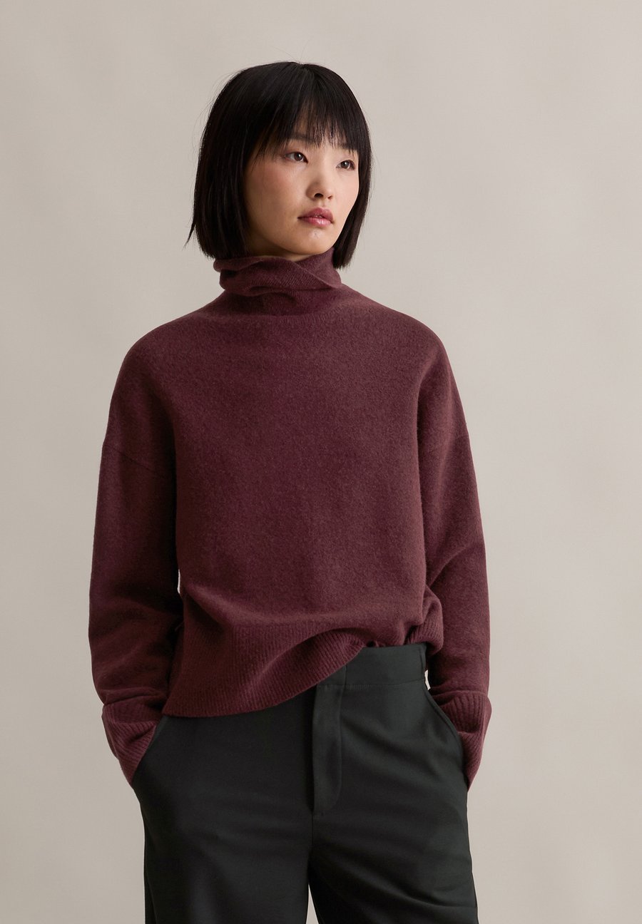 Джемпер Marc O'Polo DENIM Jumper, Dark Maroon/Dark Red
Джемпер Marc O'Polo DENIM Jumper, Dark Maroon/Dark Red