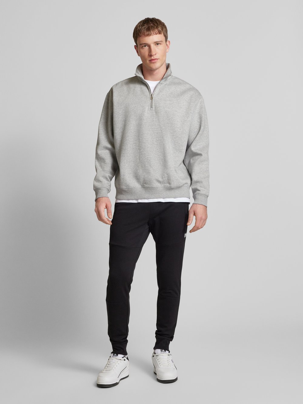 Облегающие спортивные брюки с карманами на молнии, модель «WILL» Jack & Jones, черный
Облегающие спортивные брюки с карманами на молнии, модель «WILL» Jack & Jones, черный