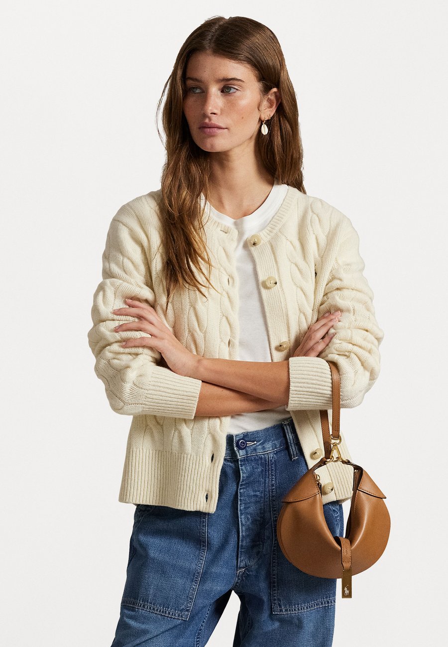 Кардиган Polo Ralph Lauren CABLE-KNIT WOOL-CASHMERE CARDIGAN, Authentic Cream/Off-White
Кардиган Polo Ralph Lauren CABLE-KNIT WOOL-CASHMERE CARDIGAN, Authentic Cream/Off-White