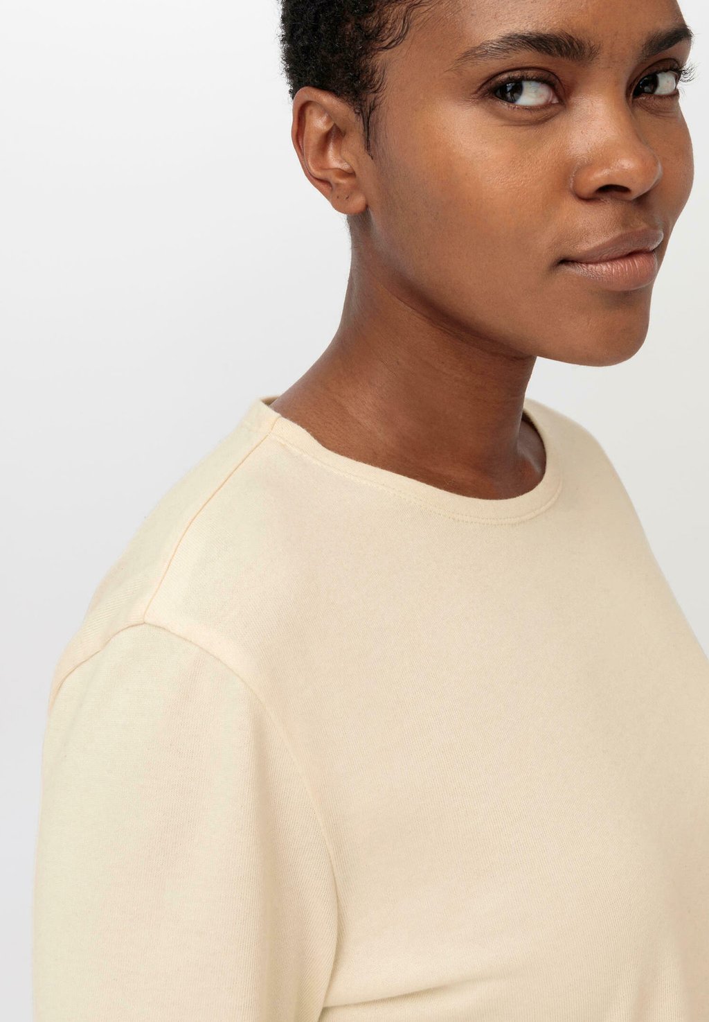 Топ с длинными рукавами hessnatur, бежевый
Топ с длинными рукавами hessnatur, бежевый