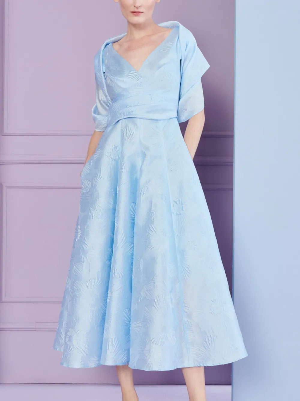 Шаль с запахом Talbot Runhof, синий 
Шаль с запахом Talbot Runhof, синий