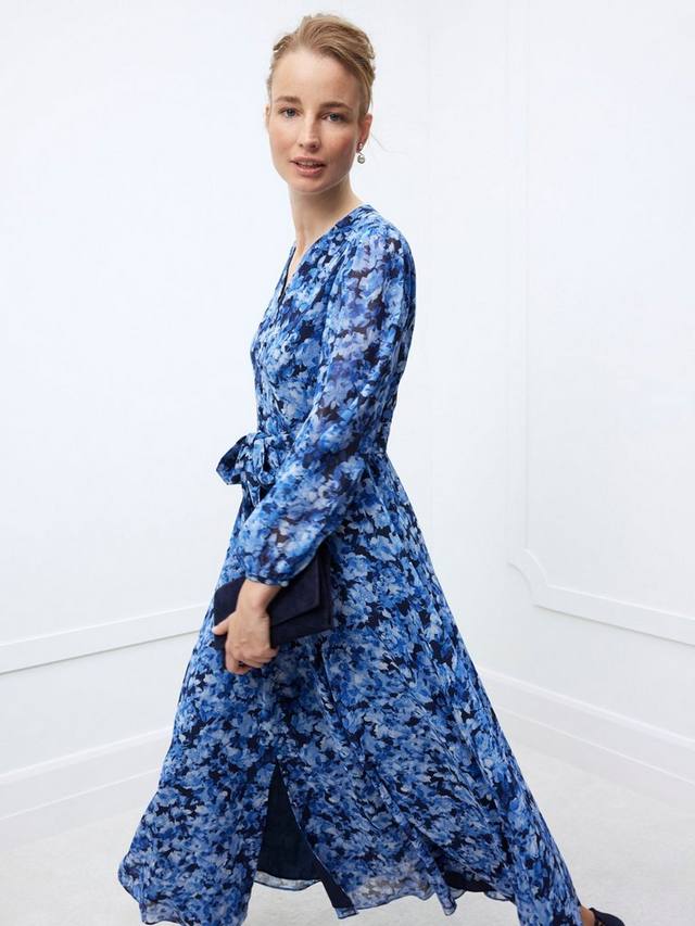Платье макси Thea с цветочным принтом и лифом из шифона в стиле A-Line Hobbs
Платье макси Thea с цветочным принтом и лифом из шифона в стиле A-Line Hobbs