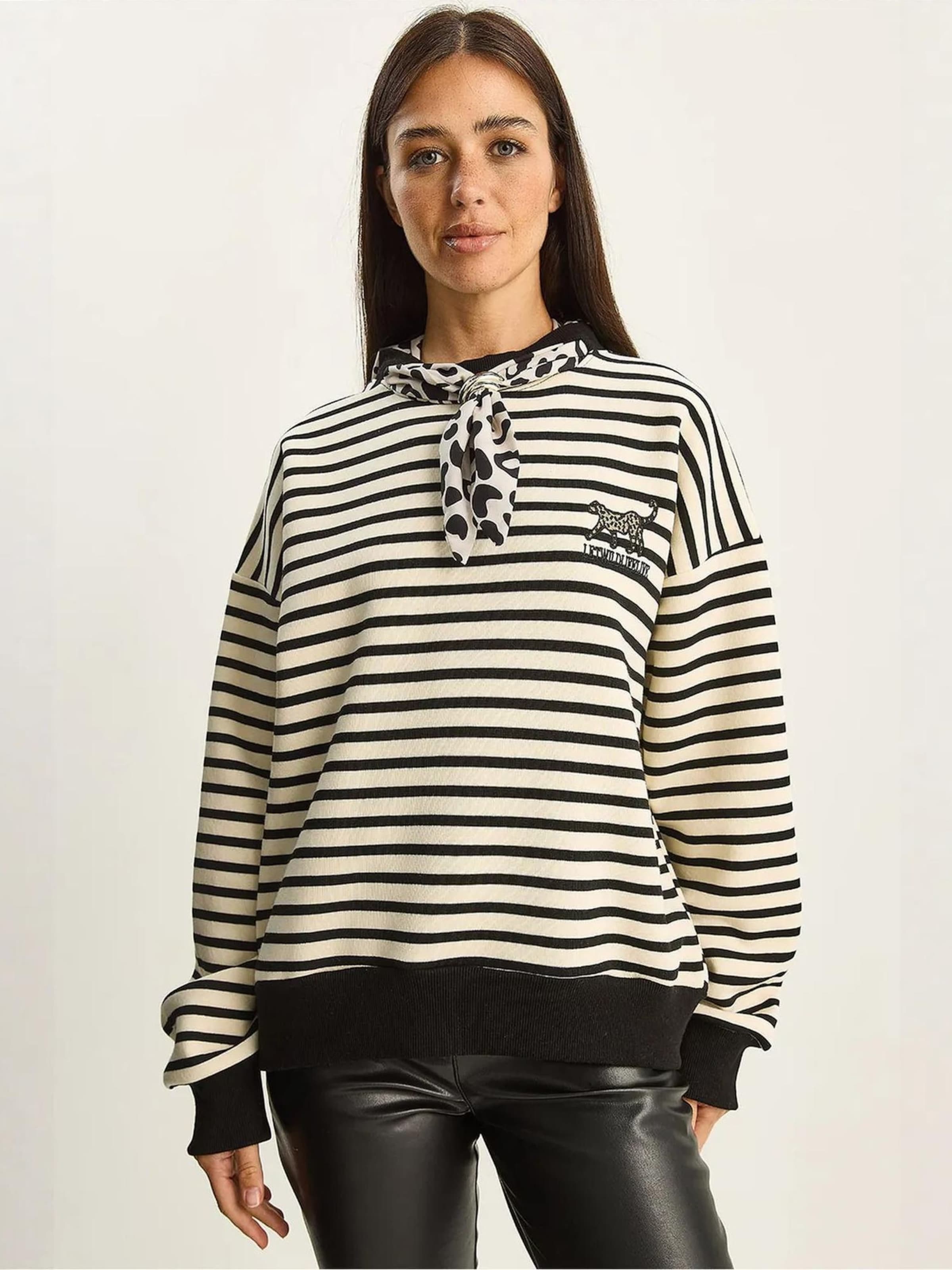 Bianco Lucci Толстовка в цвете Black, Natural White, Белый, Bianco Lucci Толстовка в цвете Black, Natural White
Bianco Lucci Толстовка в цвете Black, Natural White, Белый, Bianco Lucci Толстовка в цвете Black, Natural White