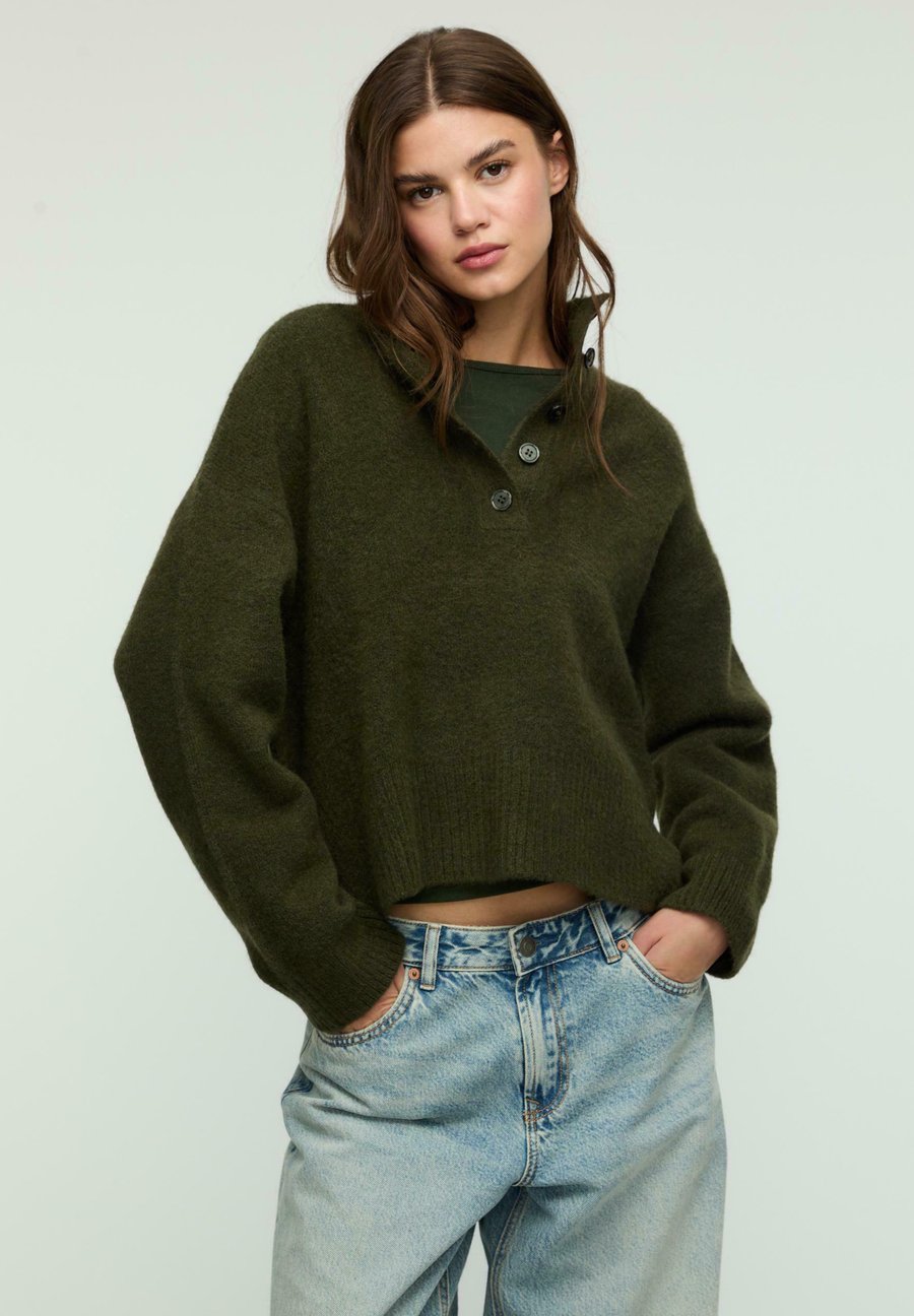 Джемпер Stradivarius WITH BUTTONS, Green
Джемпер Stradivarius WITH BUTTONS, Green