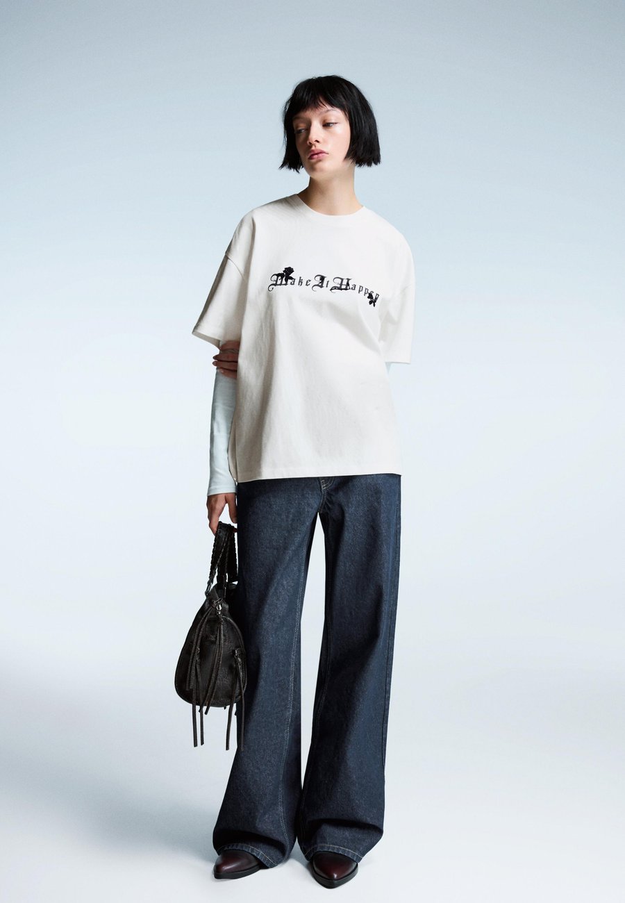 Футболка Bershka SHORT SLEEVE , White, Белый, Футболка Bershka SHORT SLEEVE , White
Футболка Bershka SHORT SLEEVE , White, Белый, Футболка Bershka SHORT SLEEVE , White