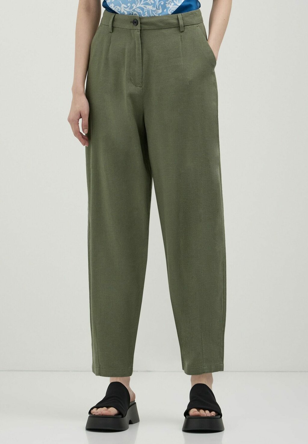 Брюки CARROT TINTA UNITA Calliope, цвет Verde
Брюки CARROT TINTA UNITA Calliope, цвет Verde