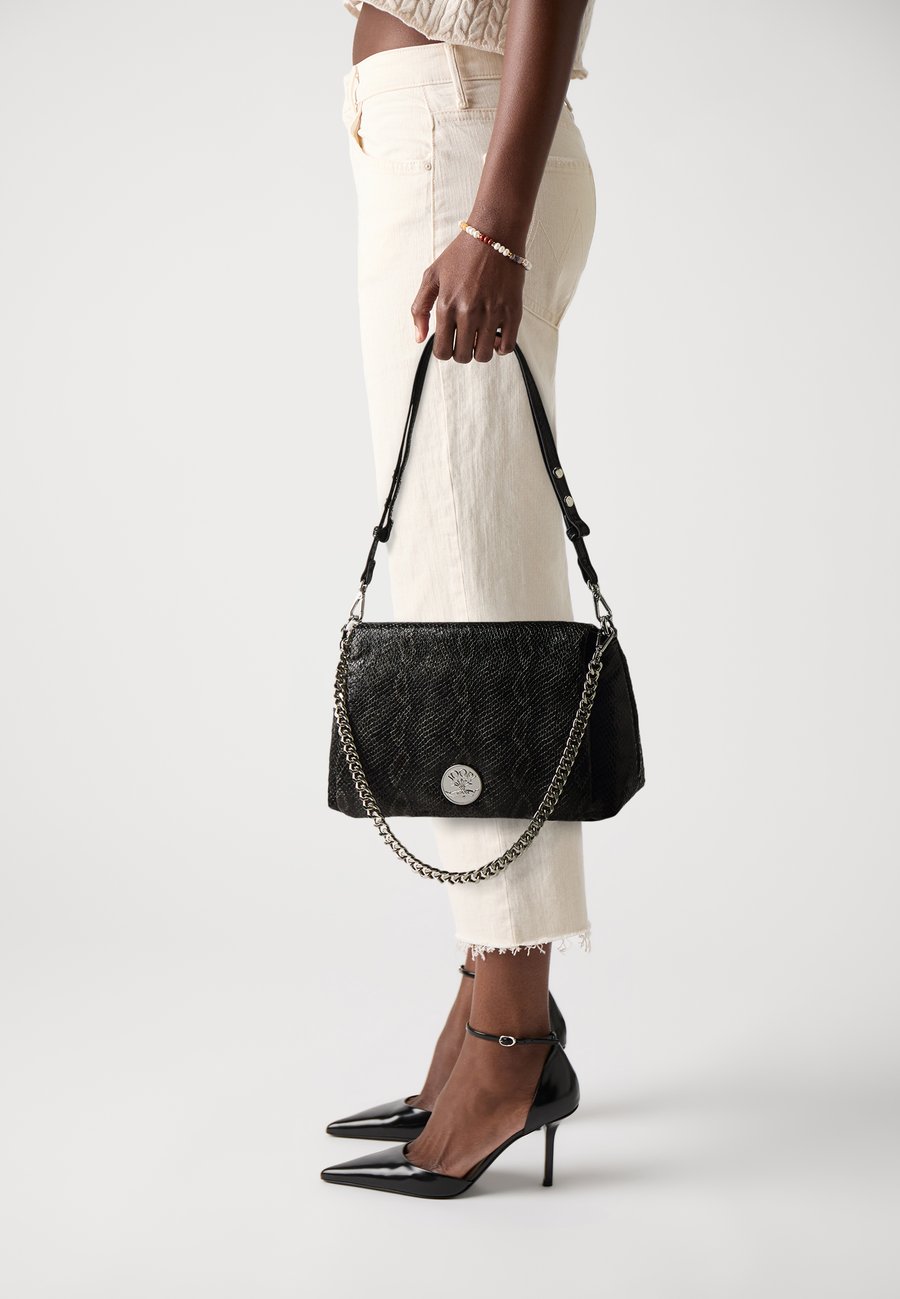 Сумка JOOP! Jeans Handbag, Black
Сумка JOOP! Jeans Handbag, Black