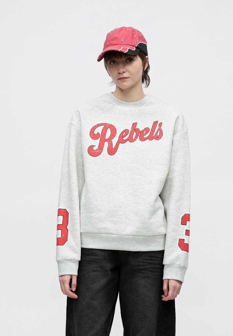 Толстовка Colourful Rebel DROPPED SHOULDER, Light Grey Melange/Grey
Толстовка Colourful Rebel DROPPED SHOULDER, Light Grey Melange/Grey