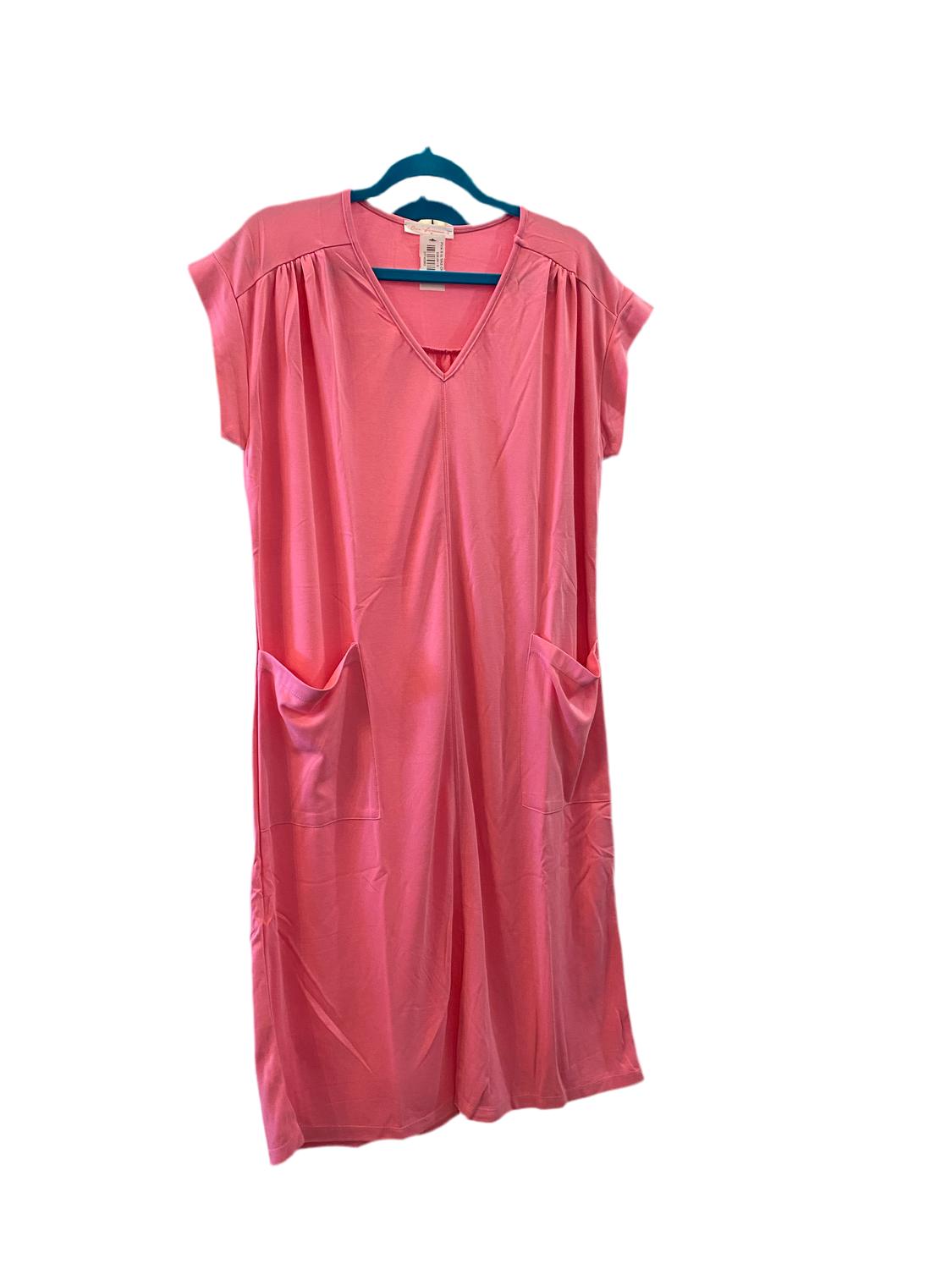 Женское платье миди с V-образным вырезом в розовом цвете FAIRE
Женское платье миди с V-образным вырезом в розовом цвете FAIRE