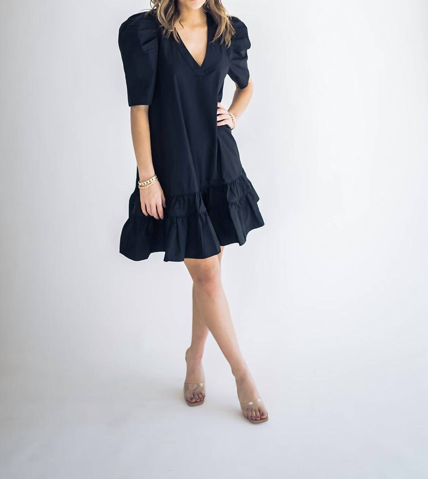 Платье Обри в черном цвете falcon park
Платье Обри в черном цвете falcon park