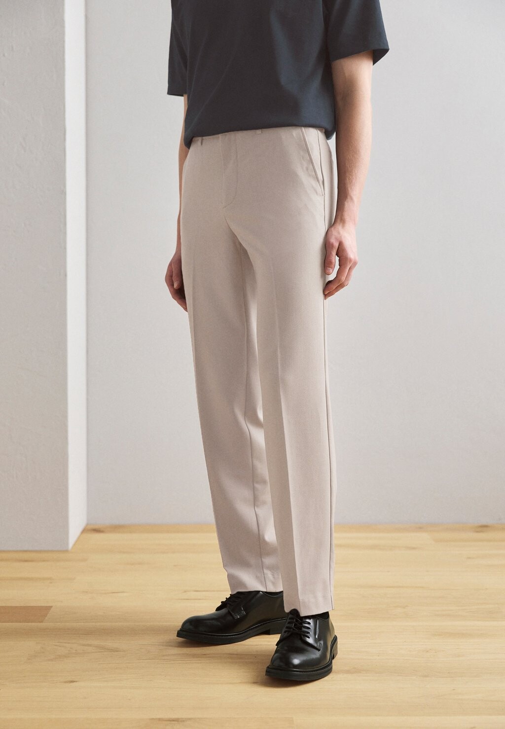 Элегантные брюки Relaxed Fit Formal Pants Lindbergh, цвет deep sand melange
Элегантные брюки Relaxed Fit Formal Pants Lindbergh, цвет deep sand melange