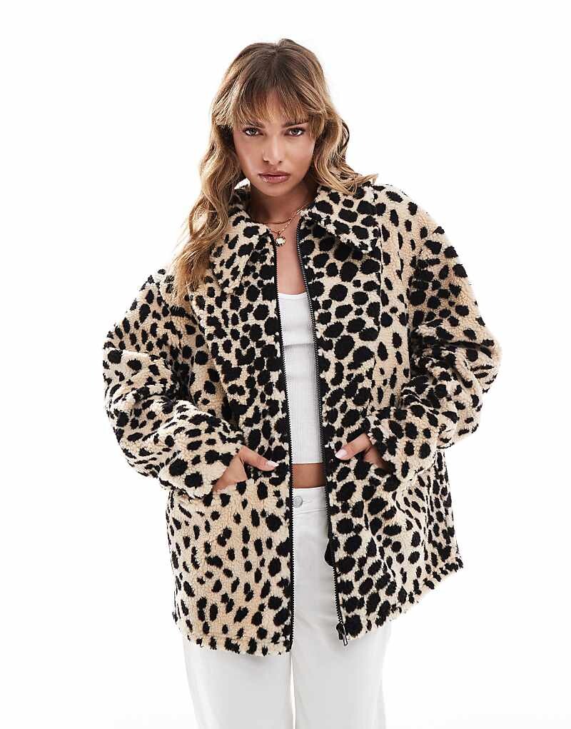 ASOS DESIGN – Меховая толстовка Тедди с леопардовым принтом, воротником и застежкой-молнией
ASOS DESIGN – Меховая толстовка Тедди с леопардовым принтом, воротником и застежкой-молнией