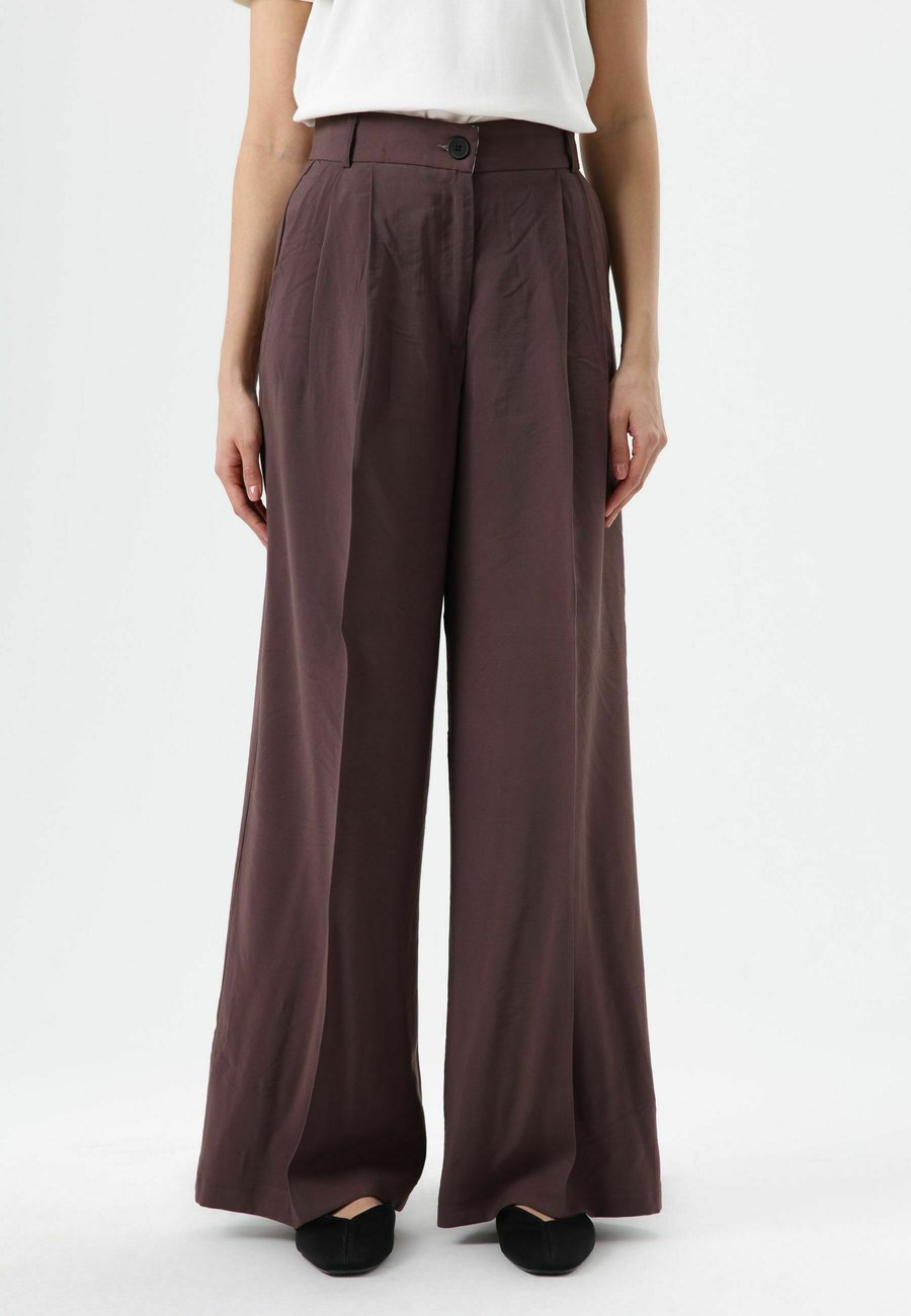 Брюки D.MoRo HIGH WAIST, Brown
Брюки D.MoRo HIGH WAIST, Brown