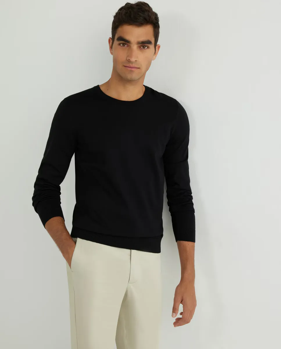 Мужской приталенный свитер из натуральной шерсти Boss, черный
Мужской приталенный свитер из натуральной шерсти Boss, черный