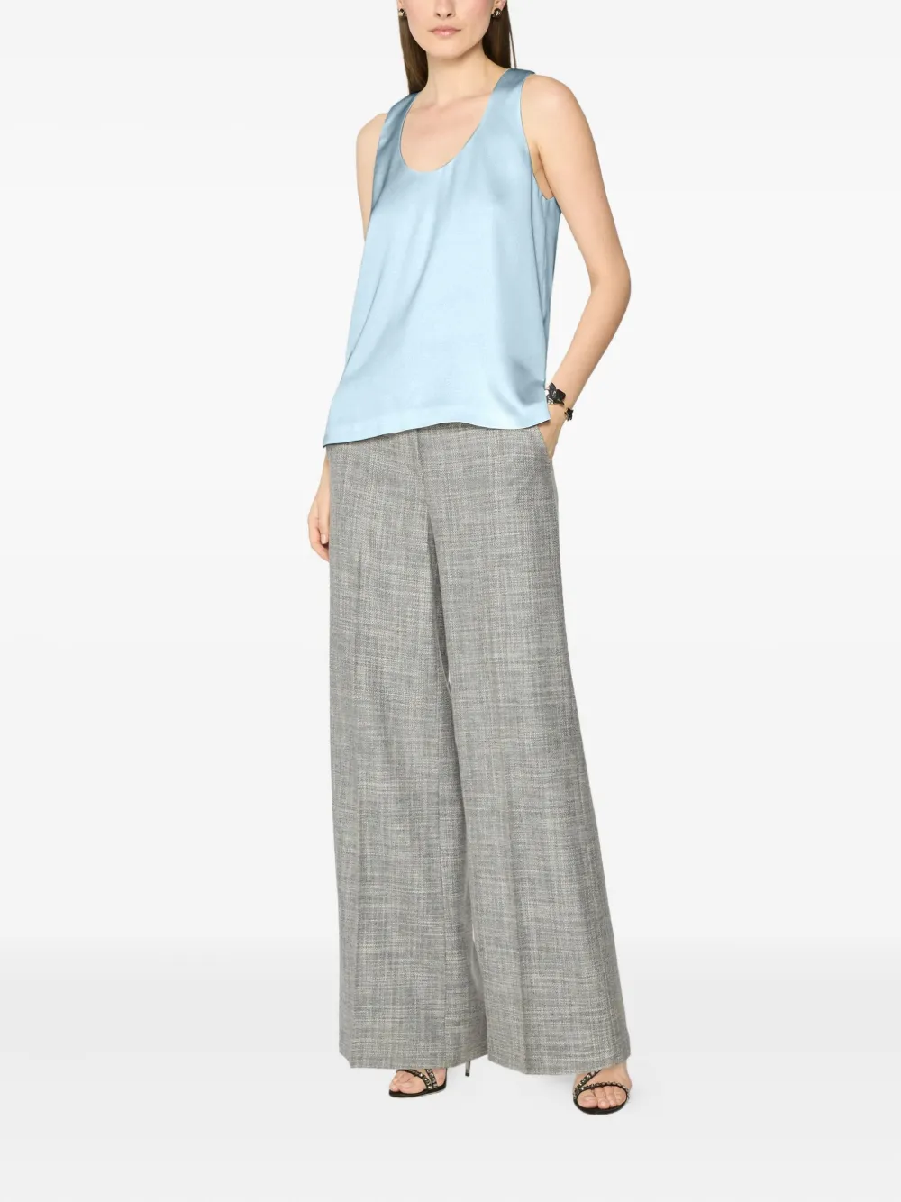 Атласный топ с U-образным вырезом Genny, синий
Атласный топ с U-образным вырезом Genny, синий