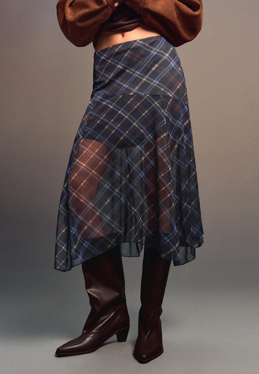 Юбка Bershka A-line skirt, Royal Blue
Юбка Bershka A-line skirt, Royal Blue