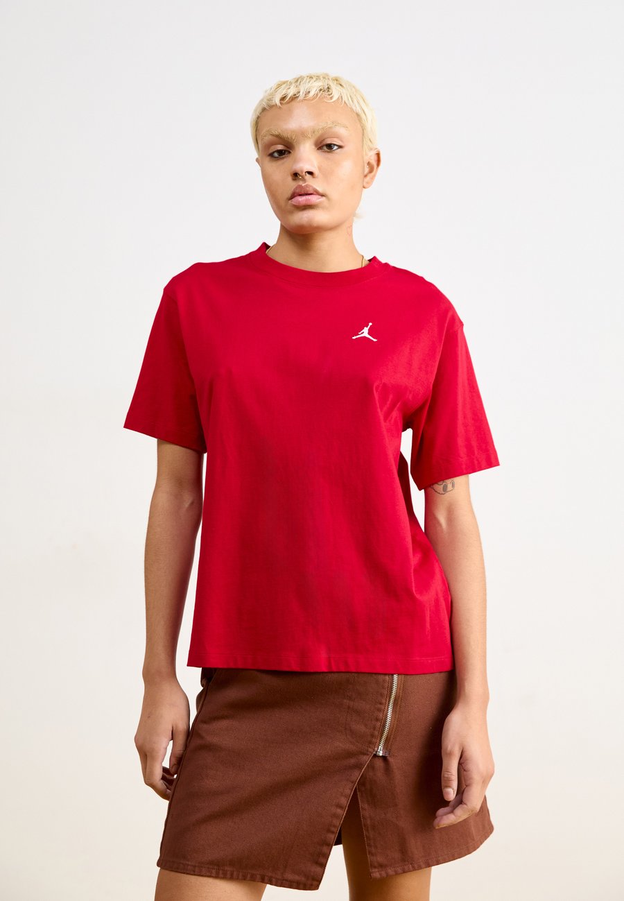 Футболка Jordan TEE, Gym Red/Dark Red
Футболка Jordan TEE, Gym Red/Dark Red