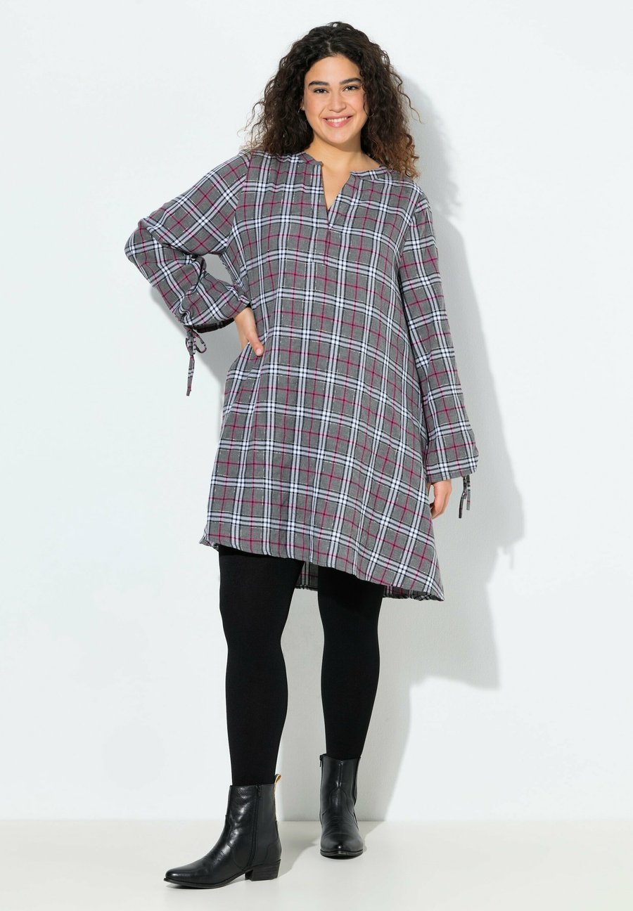 Платье Ulla Popken Day dress, Graphite Grey/Grey
Платье Ulla Popken Day dress, Graphite Grey/Grey