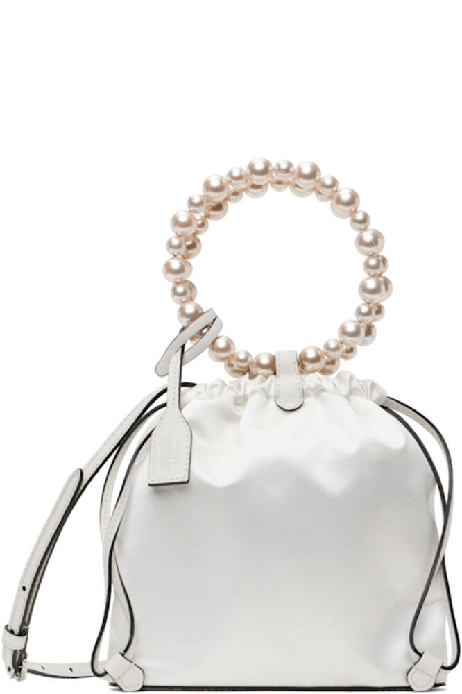 Белая атласная сумка Moschino
Белая атласная сумка Moschino