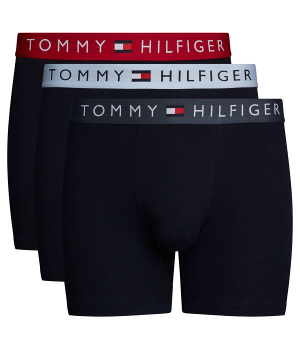 Комплект черных боксеров Tommy Hilfiger, 3 пары
Комплект черных боксеров Tommy Hilfiger, 3 пары