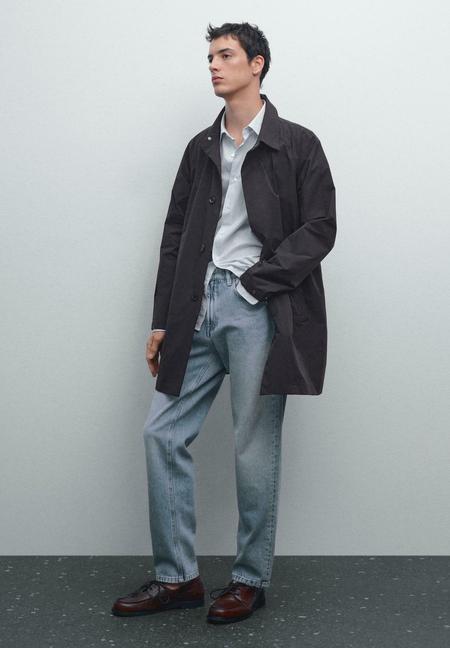 Пальто Massimo Dutti PACKABLE WATER-REPELLENT, Dark Blue
Пальто Massimo Dutti PACKABLE WATER-REPELLENT, Dark Blue