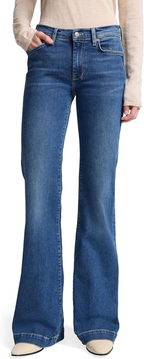 7 for All Mankind Women's Tailorless Dojo Regular Fit Flared Jeans
7 for All Mankind Women's Tailorless Dojo Regular Fit Flared Jeans