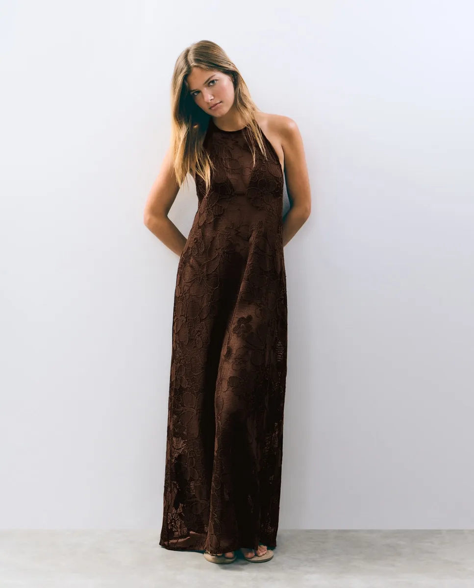 Полупрозрачное вышитое длинное платье Brownie, коричневый
Полупрозрачное вышитое длинное платье Brownie, коричневый