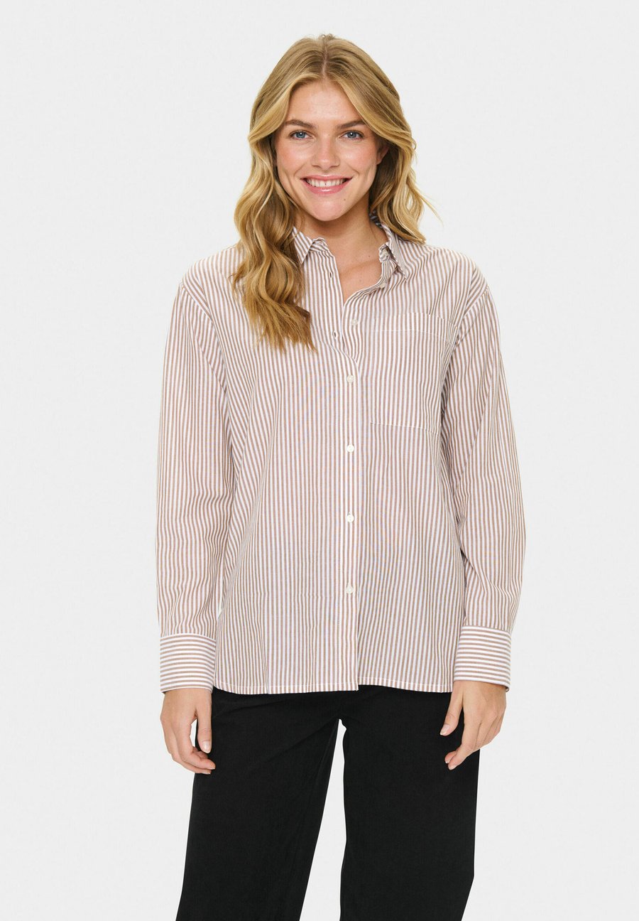 Блуза Saint Tropez Button-down blouse, Tigers Eye/Beige
Блуза Saint Tropez Button-down blouse, Tigers Eye/Beige