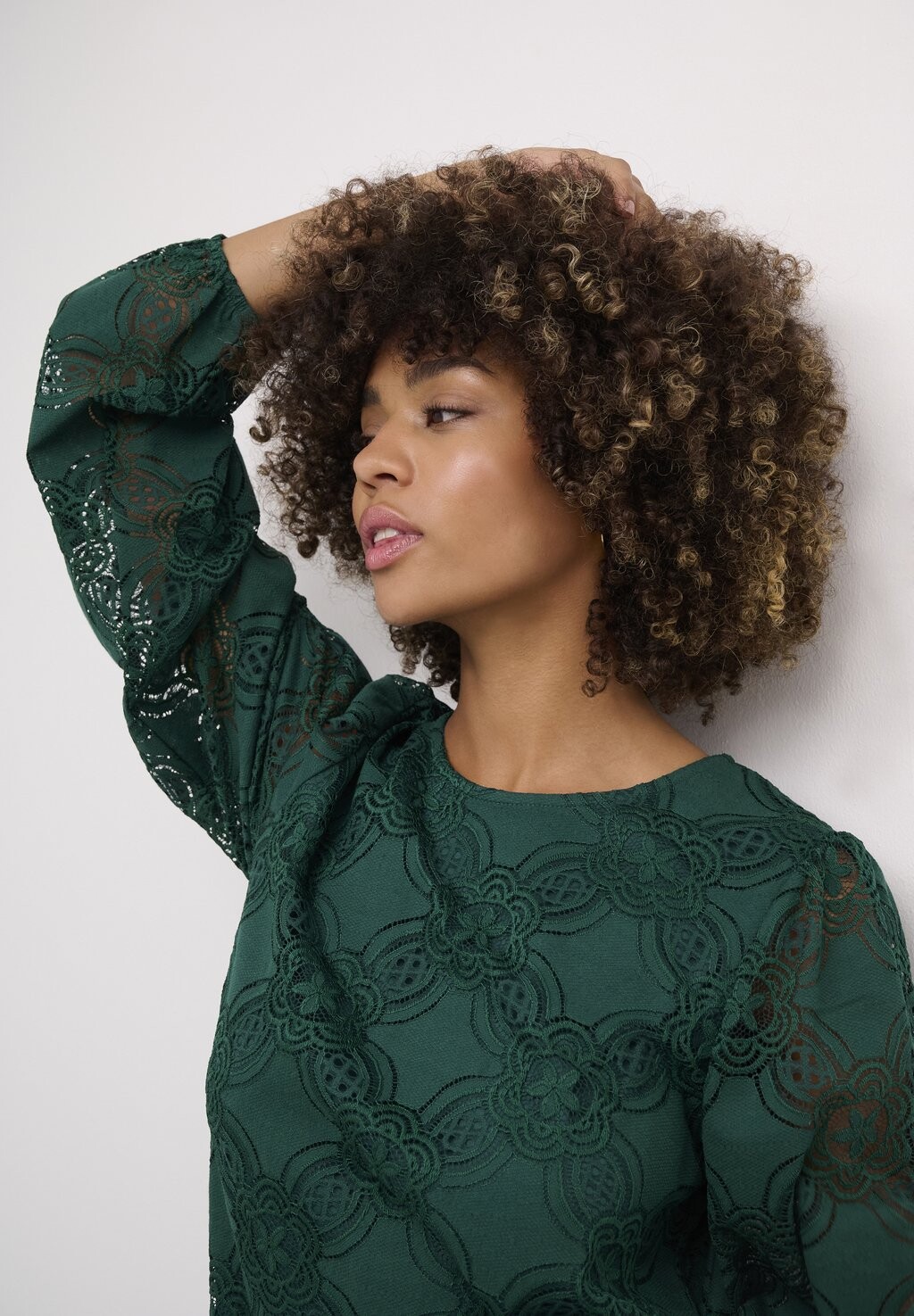 Дневное платье VIXI OLU Culture, темно-зеленый
Дневное платье VIXI OLU Culture, темно-зеленый