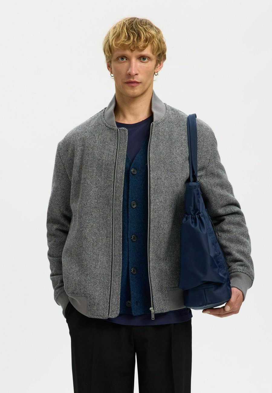 Куртка Selected Homme Bomber Jacket, Dark Grey
Куртка Selected Homme Bomber Jacket, Dark Grey