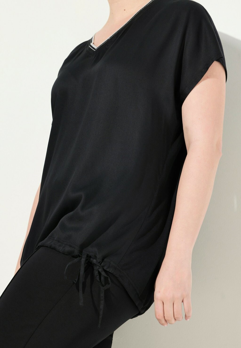 Блуза Ulla Popken, черный
Блуза Ulla Popken, черный