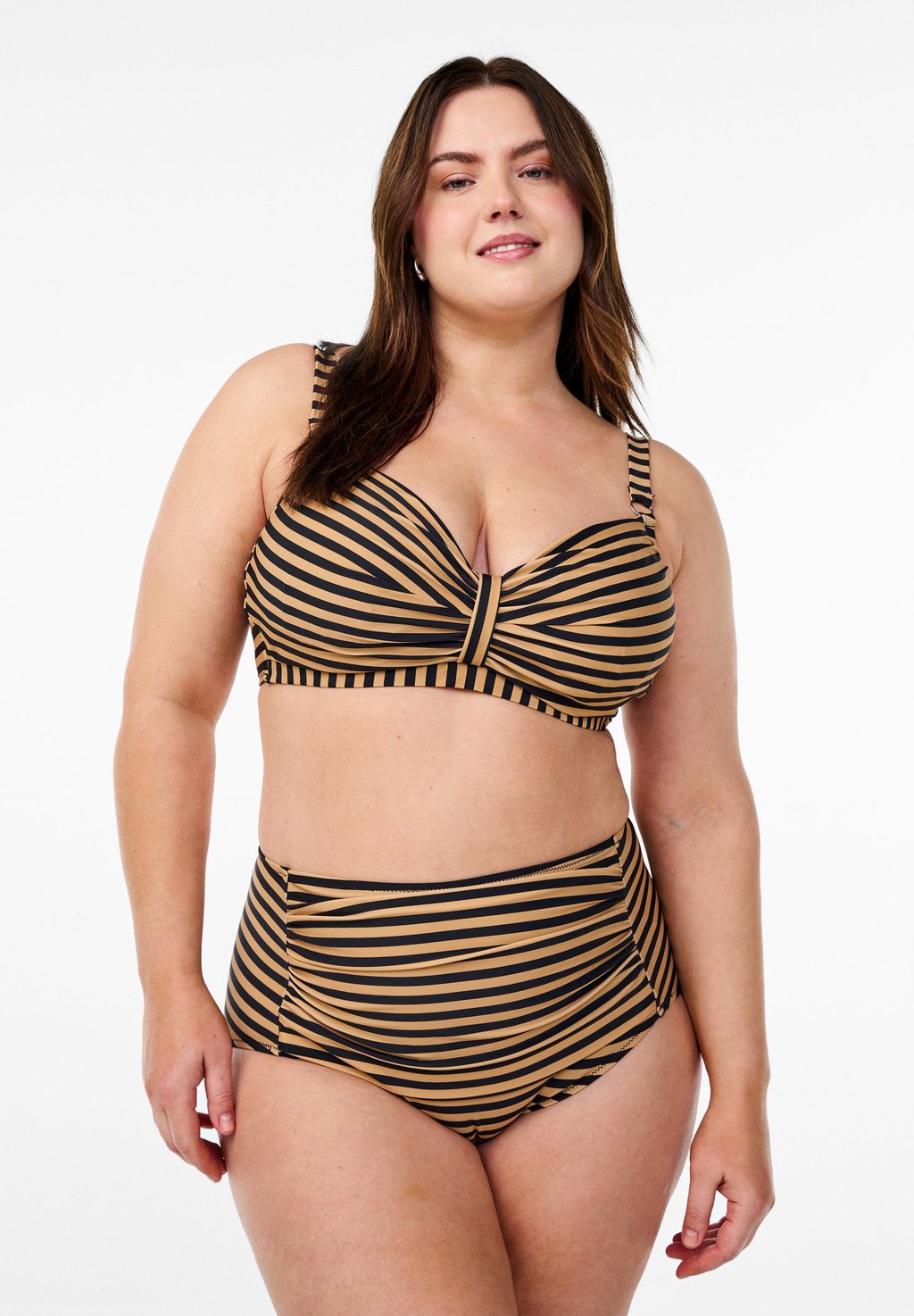 Плавки бикини HOCH TAILLIERTE MIT STREIFEN Zizzi, светло-коричневый
Плавки бикини HOCH TAILLIERTE MIT STREIFEN Zizzi, светло-коричневый