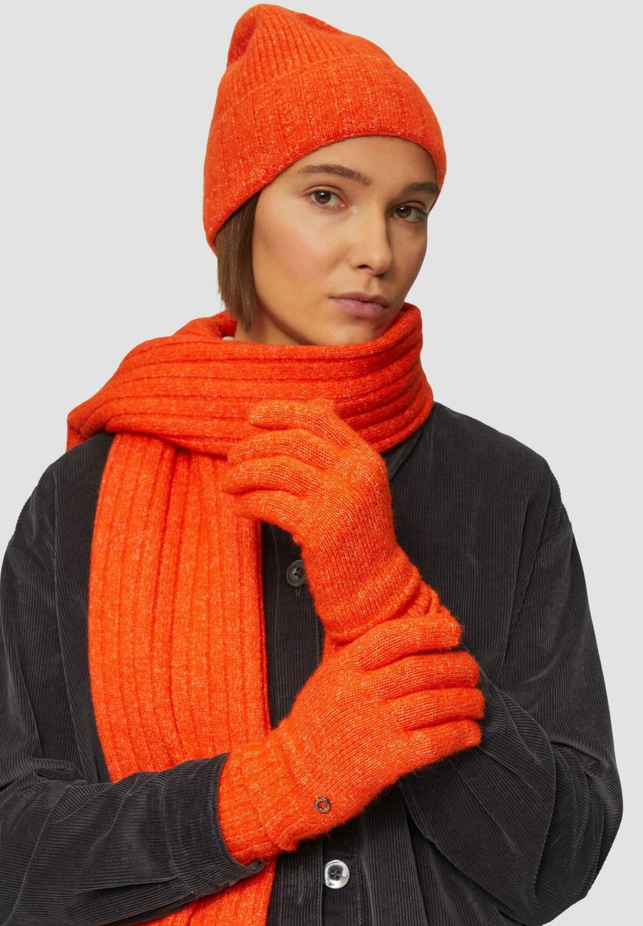 Перчатки s.Oliver Gloves, Orange
Перчатки s.Oliver Gloves, Orange