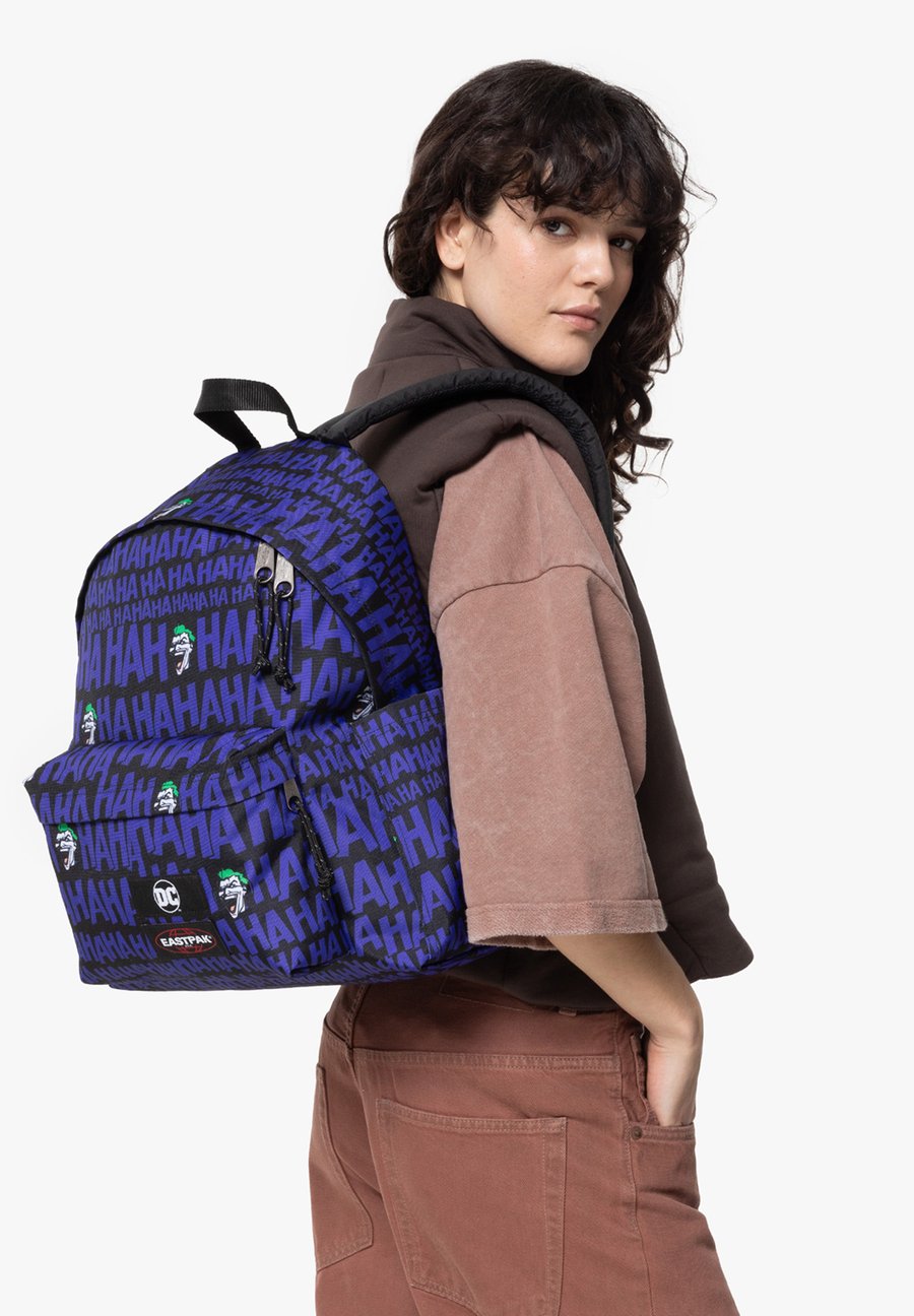 Рюкзак Eastpak DAY PAK'R, The Joker/Dark Blue
Рюкзак Eastpak DAY PAK'R, The Joker/Dark Blue